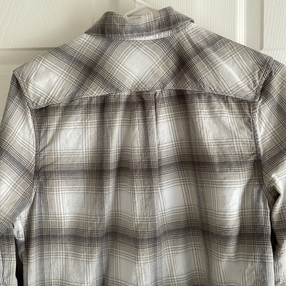 Eddie Bauer Classic Fit Lightweight Flannel - Picture 10 of 13